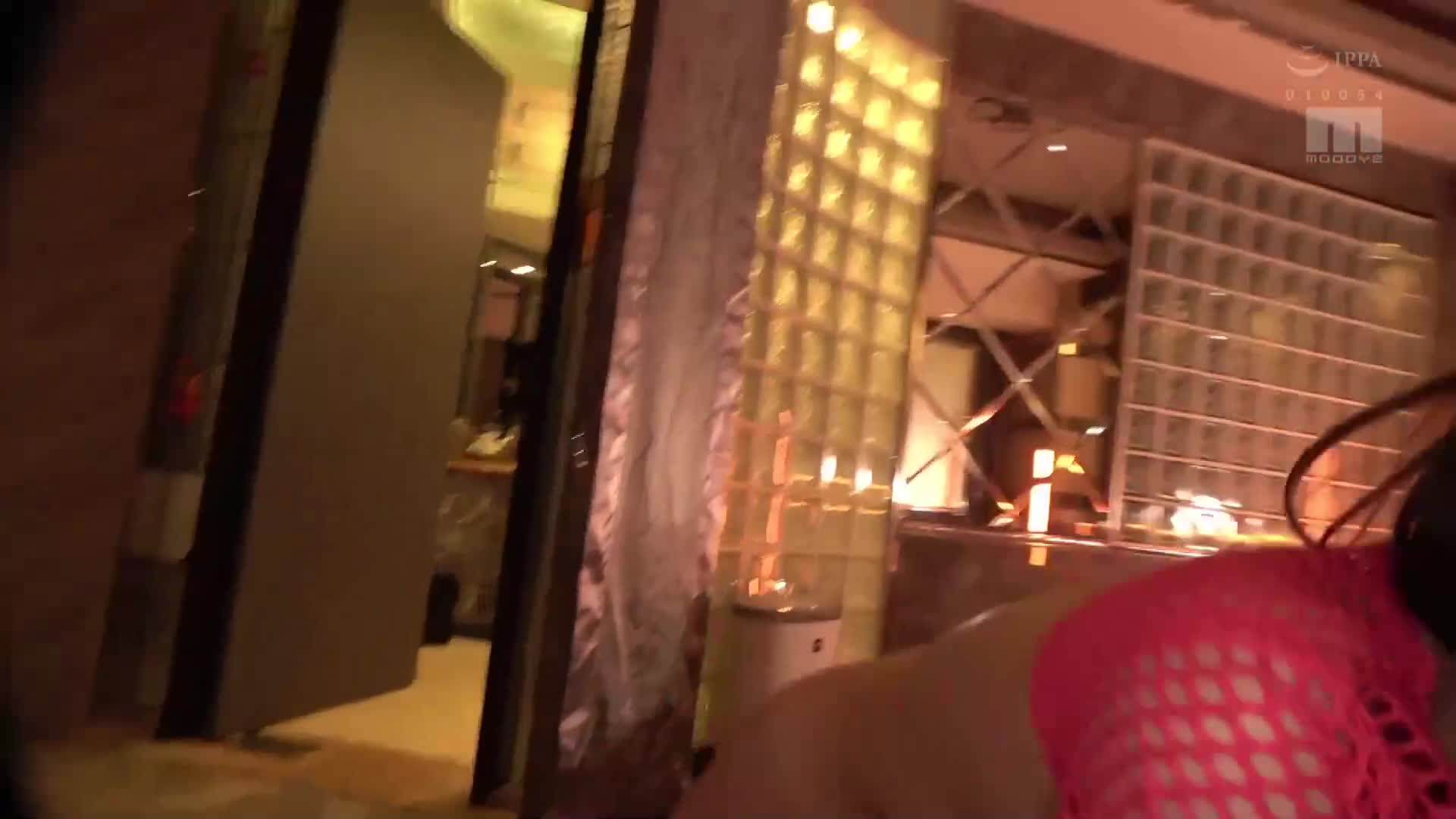 在害羞的服裝下，心跳加速的街頭露出漫步 仲村美羽 - AV大平台 - 中文字幕，成人影片，AV，國產，線上看