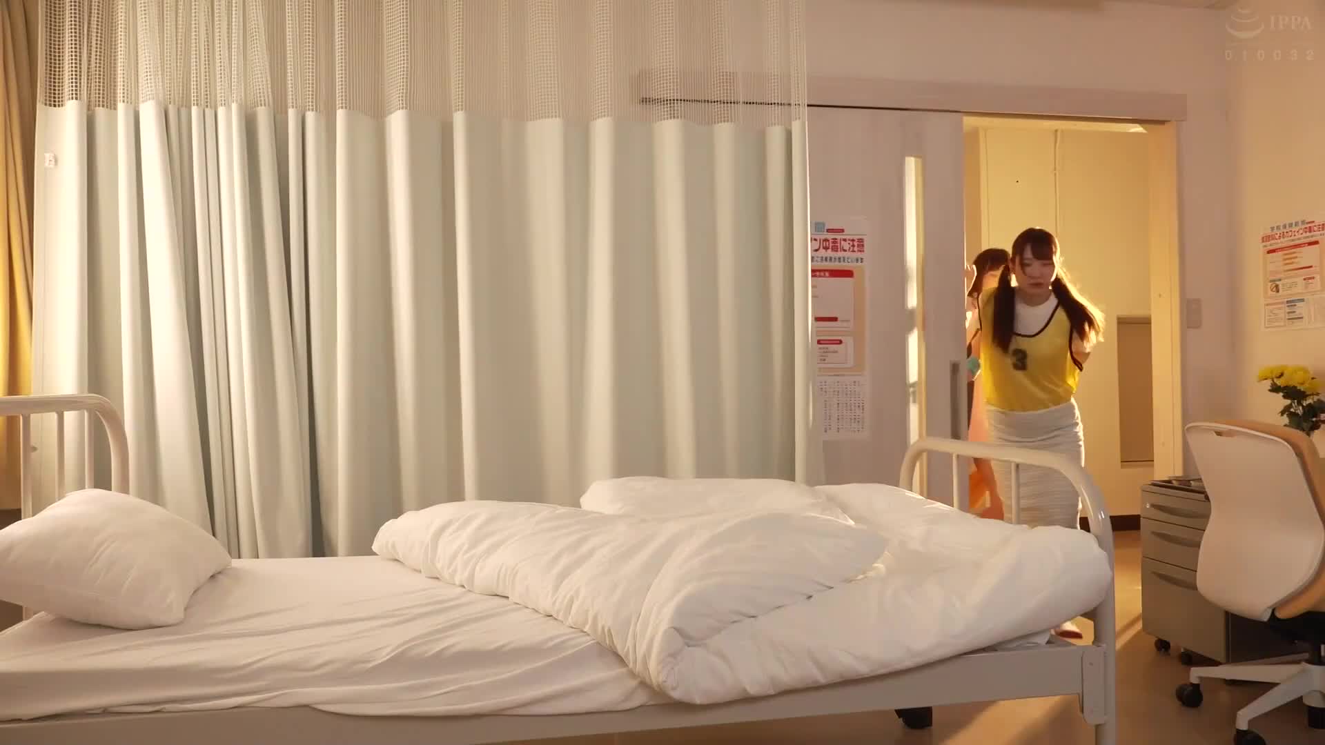 校規違反將受到共同責任！男生故意犯規，作為懲罰，男女生都要半裸露下半身上學！我就讀的超進學校的校規非常嚴格。 - AV大平台 - 中文字幕，成人影片，AV，國產，線上看