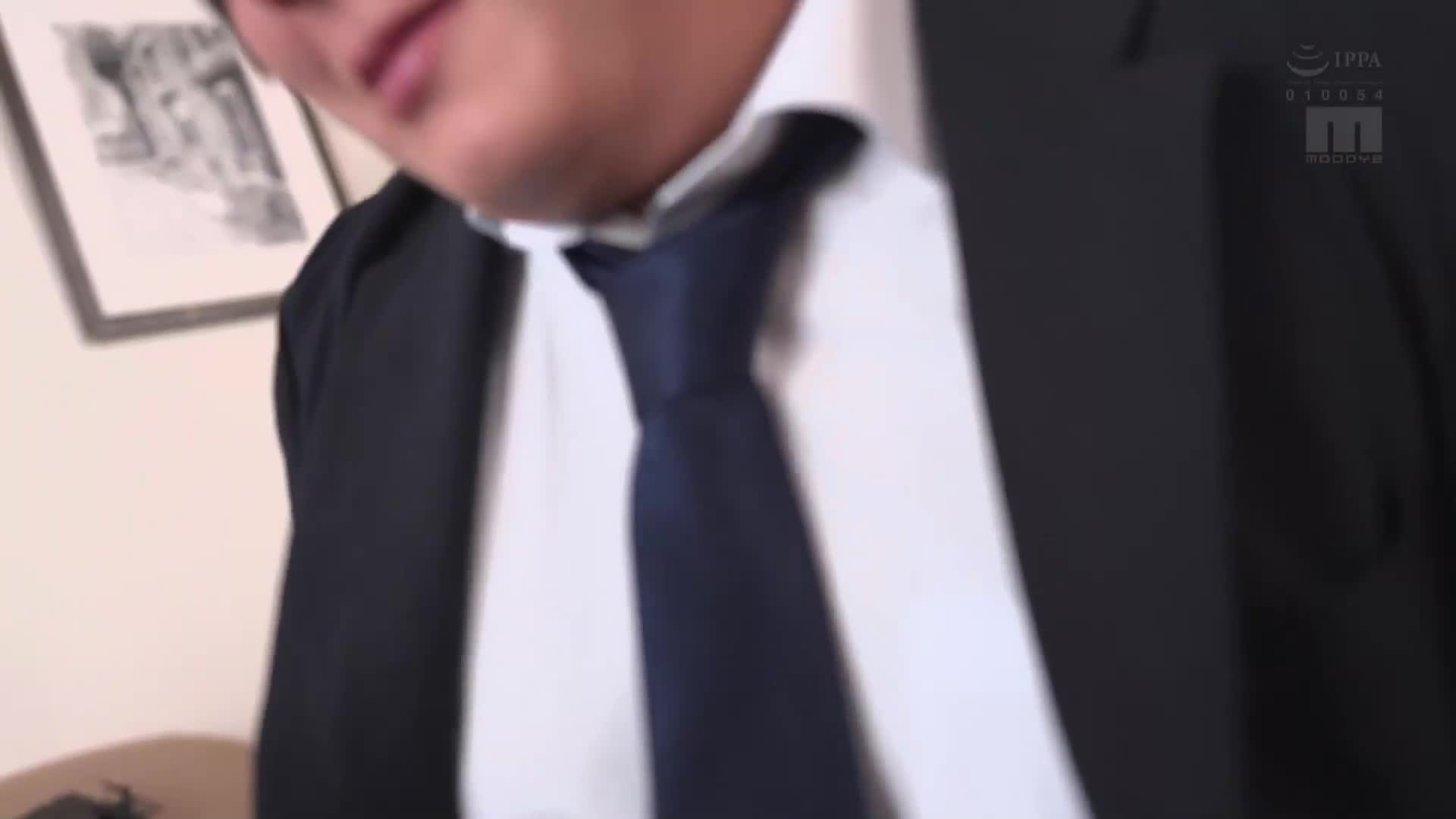 總是笑容滿面的旁邊的姊姊在半夜發情，突然變成咆哮！對著穿透牆壁的淫獸的叫聲勃起的我，北村海智 - AV大平台 - 中文字幕，成人影片，AV，國產，線上看