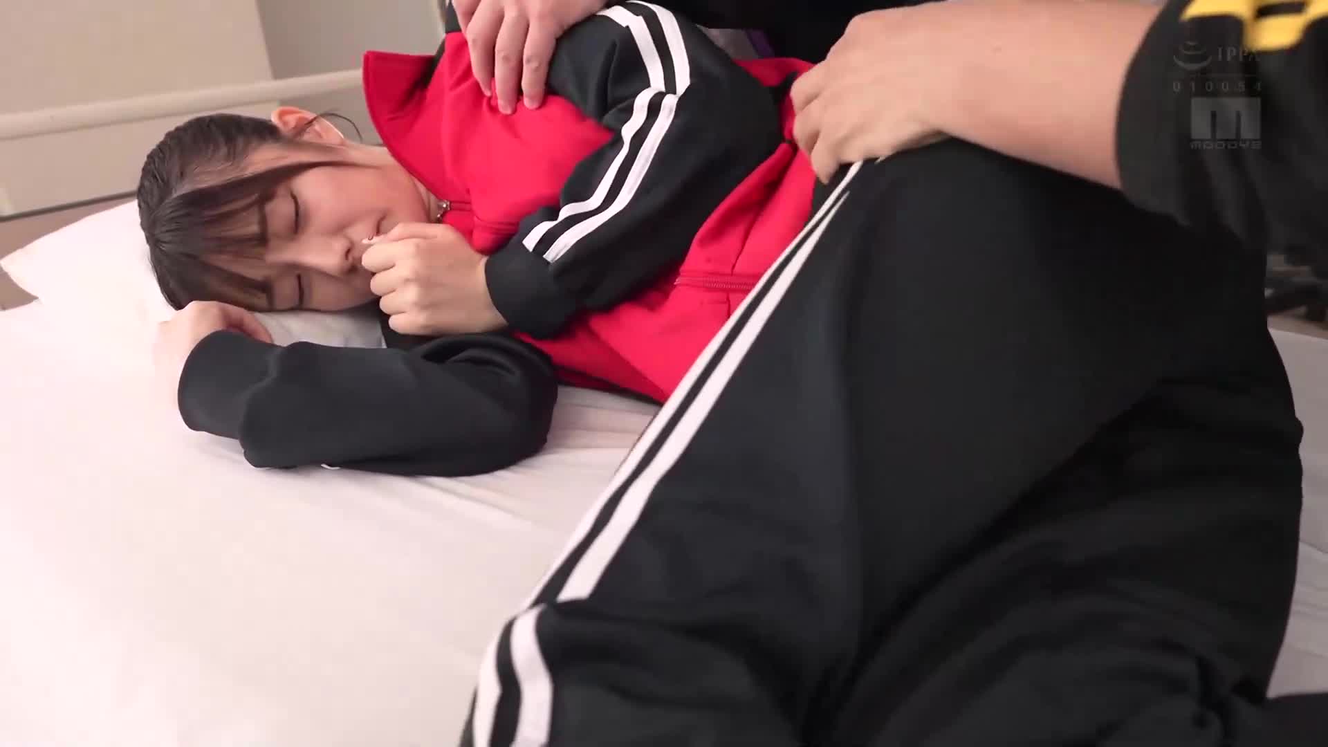 被讨厌到死的变态老师们玩弄我的敏感器官，我不小心失禁了...被迫保持沉默的上下串刺的无声轮奸 宫下玲奈 - AV大平台 - 中文字幕，成人影片，AV，國產，線上看