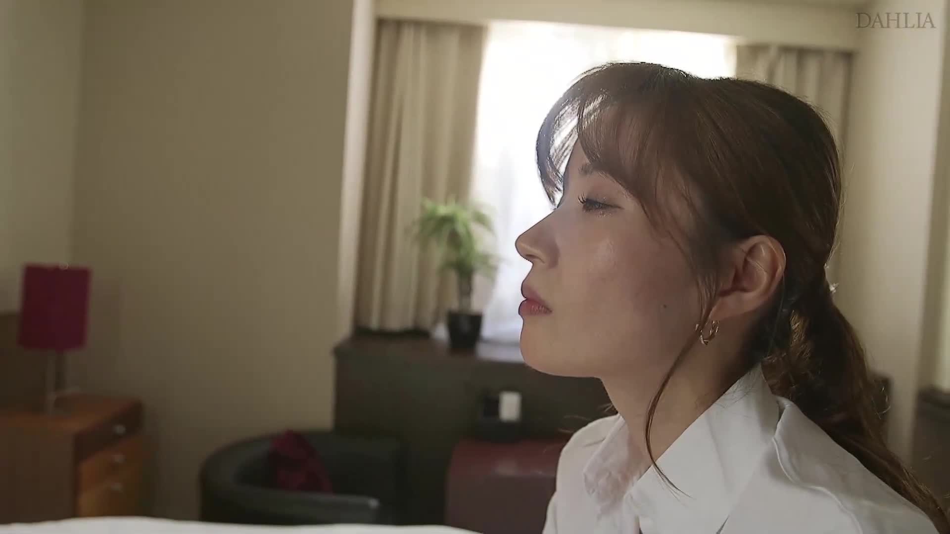 出差時與難以接近的女上司同住...。絕妙默契讓雙方高潮連連，在緊密關係中祈求再次交配並內射 林由奈 - AV大平台 - 中文字幕，成人影片，AV，國產，線上看