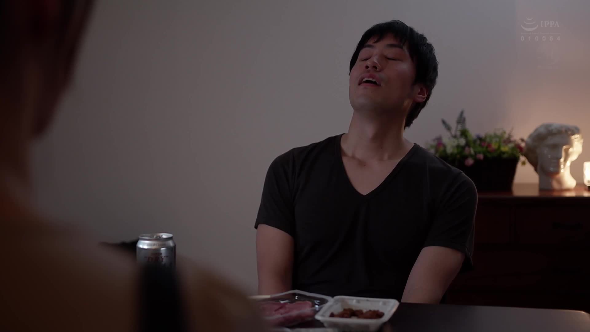 身動不如簡單…乘車率200％的通勤高峰時刻，感到痴迷。竹內有紀 - AV大平台 - 中文字幕，成人影片，AV，國產，線上看