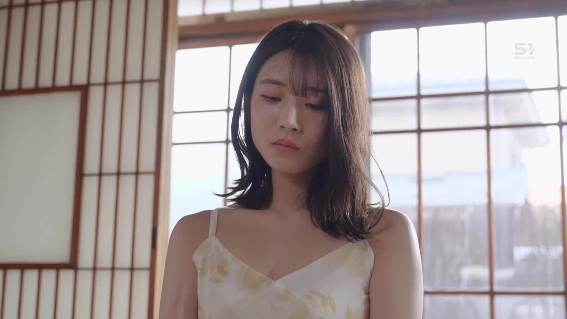 8月26日的煙火大會之夜，我們一直彼此喜歡著，終於走到了一起，彷彿將十幾年來的愛意交織在一起，我們貪婪地擁抱著彼此的身體。 河北彩伽 - AV大平台 - 中文字幕，成人影片，AV，國產，線上看