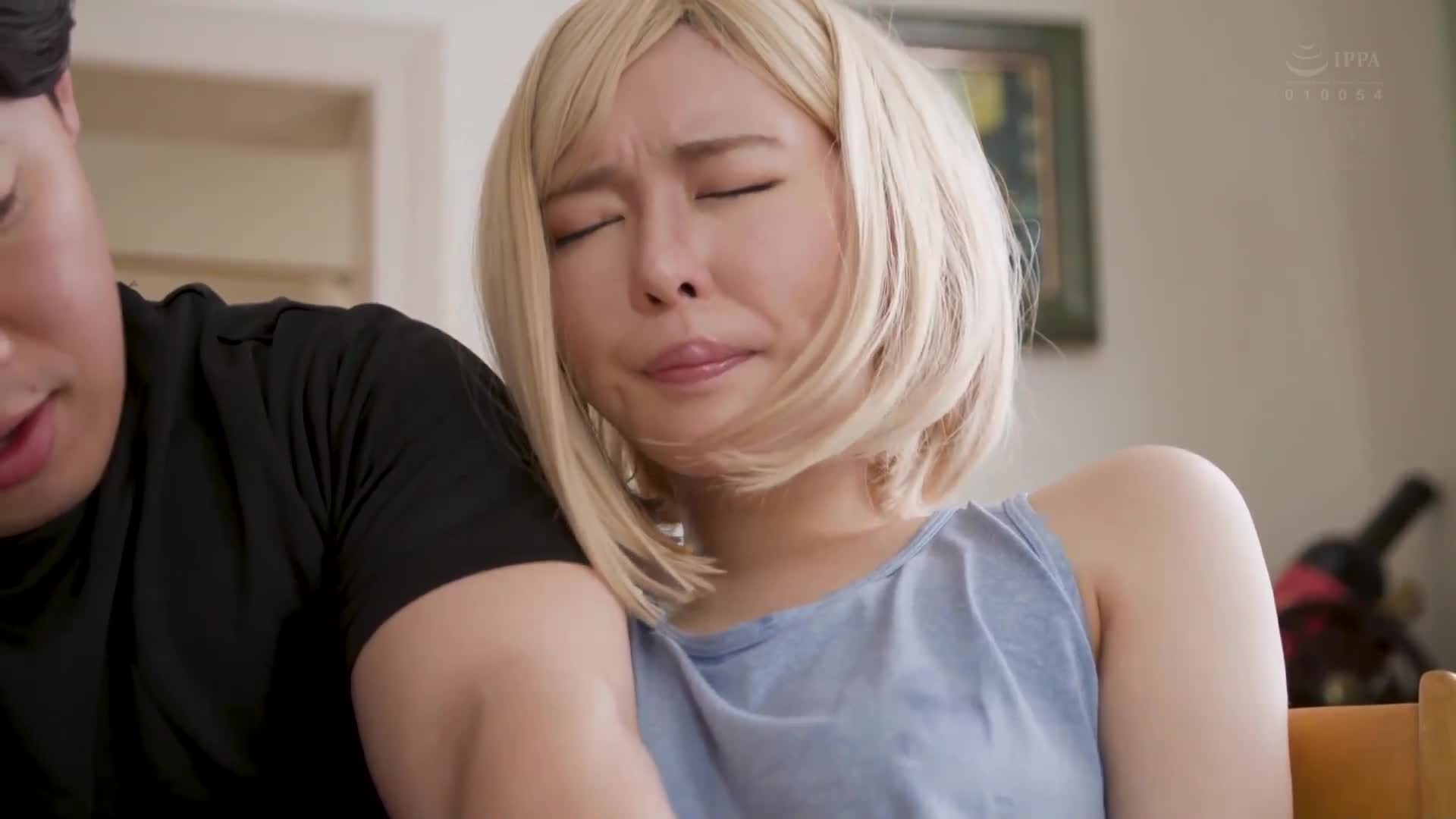 老師，請對我的妻子進行馬賽克【個人拍攝】。我的混血妻子（29歲）被其他人強迫與他人發生性行為。透過螢幕編輯妻子的淫蕩行為...忠實地將羞辱的個人拍攝NTR實景化！！黑島玲衣 - AV大平台 - 中文字幕，成人影片，AV，國產，線上看