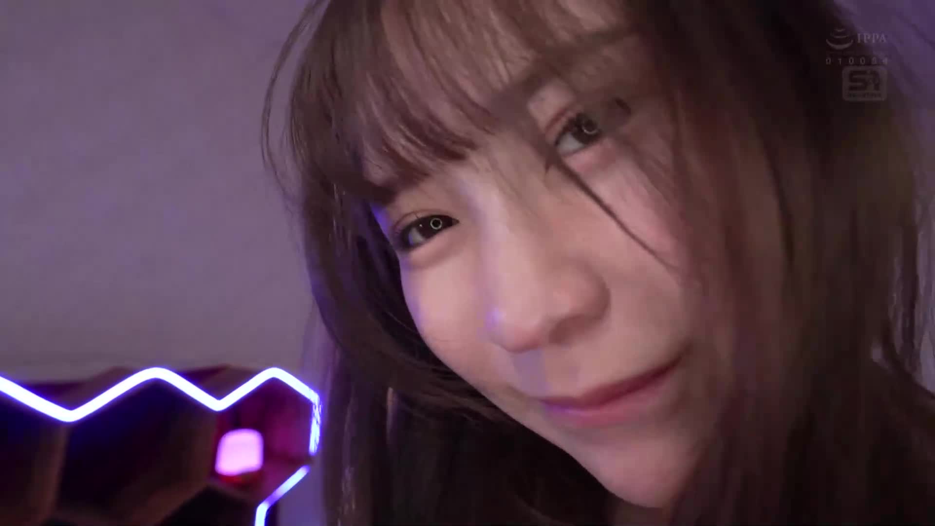 這是一個極端粗俗的Jcup風俗嬢，以激烈的服務態度，甚至會引誘客人進行性行為的肉搏風俗嬢。五條戀 - AV大平台 - 中文字幕，成人影片，AV，國產，線上看