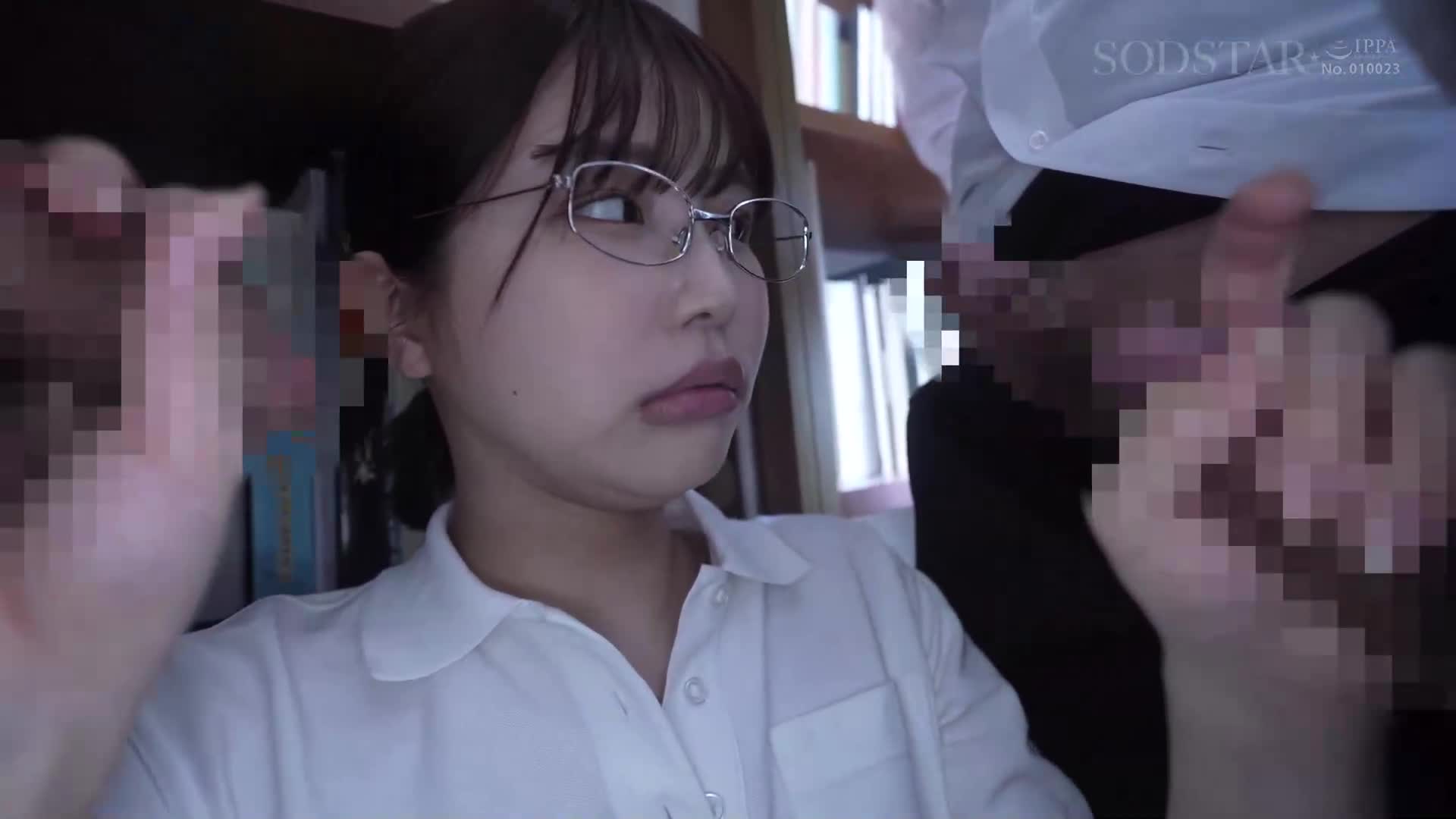 婚期逃過的吵鬧學校教師是校內露出的變態，生活在上課時間里。他的興趣被學生發現，像猿一樣被迫進行交配，使她回想起自己的雌性本能 唯井真尋 - AV大平台 - 中文字幕，成人影片，AV，國產，線上看