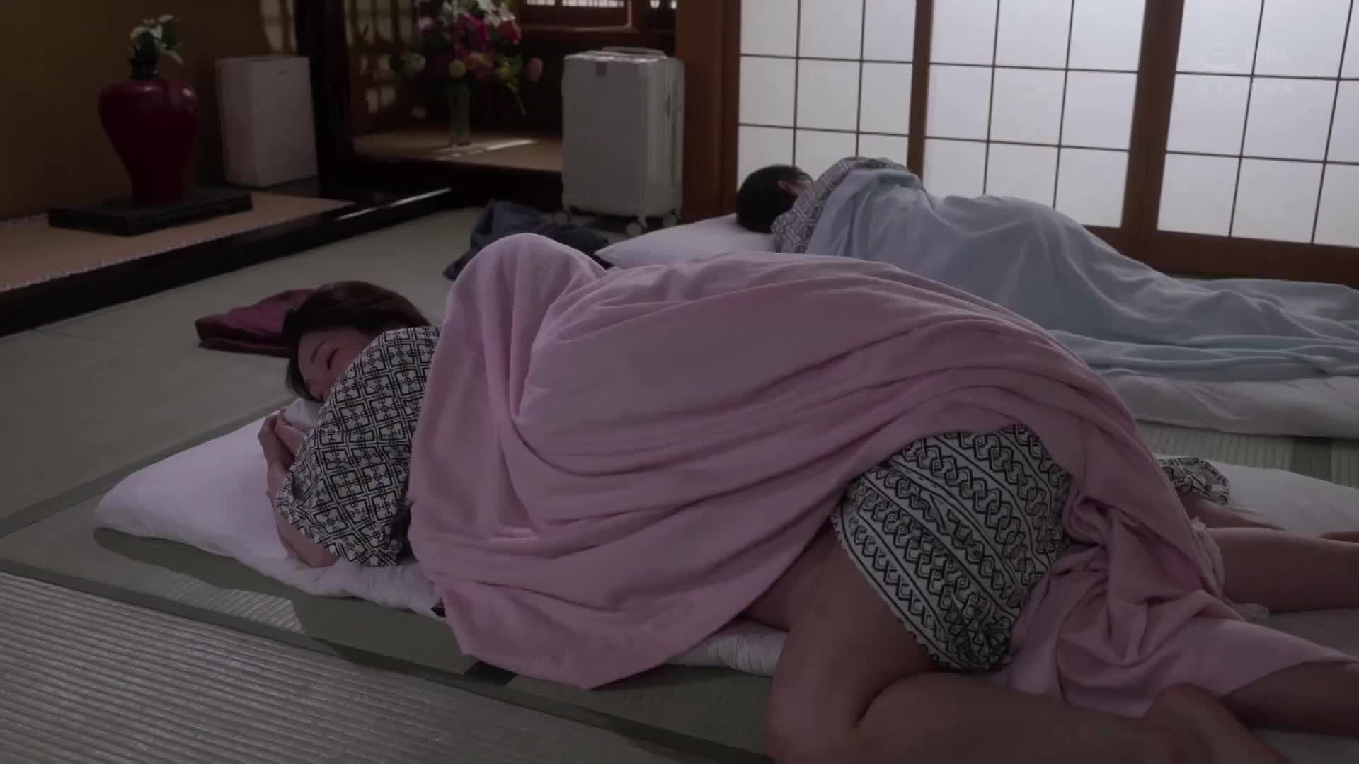 [AI解碼版] 每晚都和絕倫的叔母一起度過激情的一晚，一泊二日的榨精之旅。在被滿足的性慾中覺醒的處男我...忘卻了一切，沉迷於連續內射的交合中。木村玲衣 - AV大平台 - 中文字幕，成人影片，AV，國產，線上看