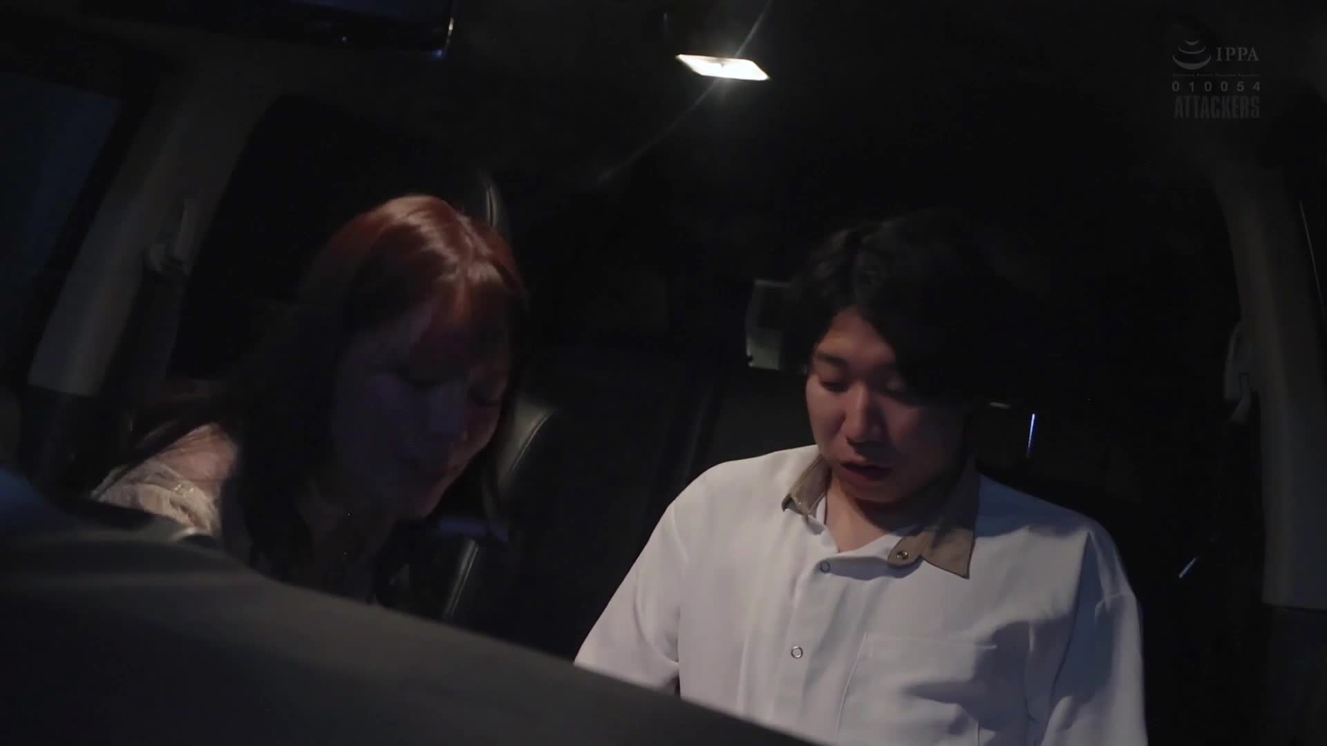 在我失戀時，一位人妻在我打工的地方包容並治癒了我，我們交織著肉體，直到我忘記了一切，這是成年人的慰藉。都月琉衣紗 - AV大平台 - 中文字幕，成人影片，AV，國產，線上看