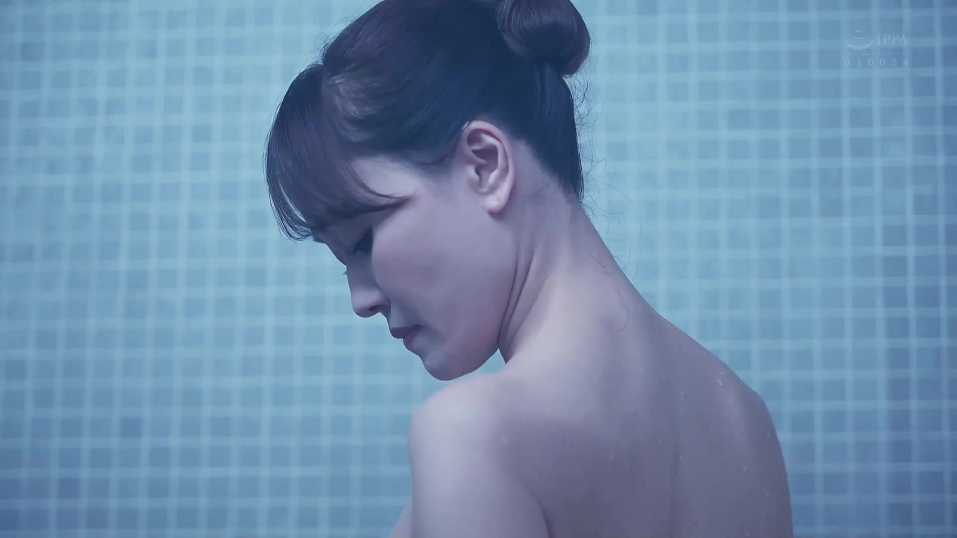 洗完澡後，丈夫的家人全都聚在一起了。～家庭溫泉團聚～ 百野真利奈 - AV大平台 - 中文字幕，成人影片，AV，國產，線上看