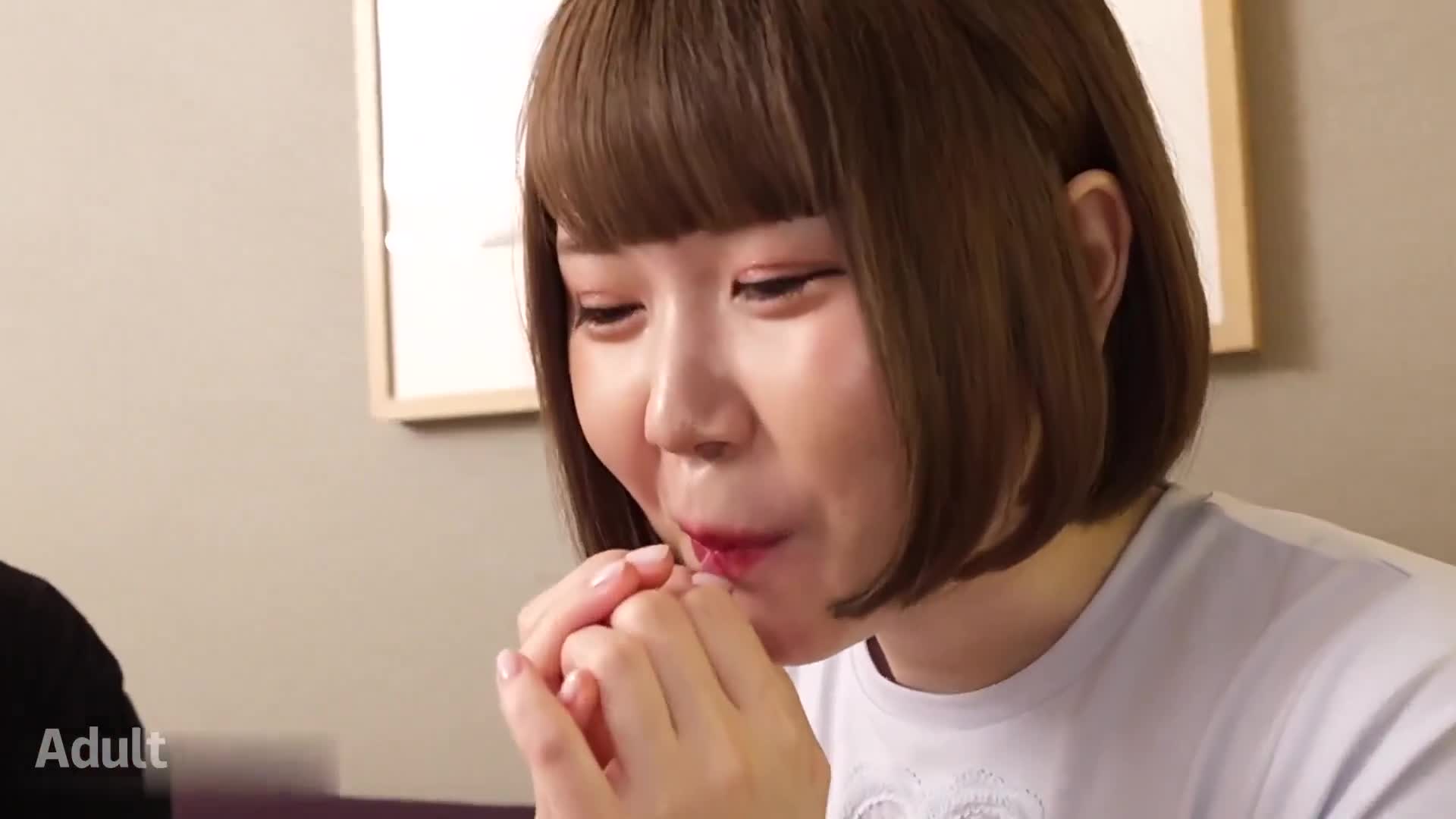 變態注意報！動漫聲音的小巧元氣女孩回答色情問題並對答案，直接進行性行為！真的很薄情，初次拍攝。2241 - AV大平台 - 中文字幕，成人影片，AV，國產，線上看