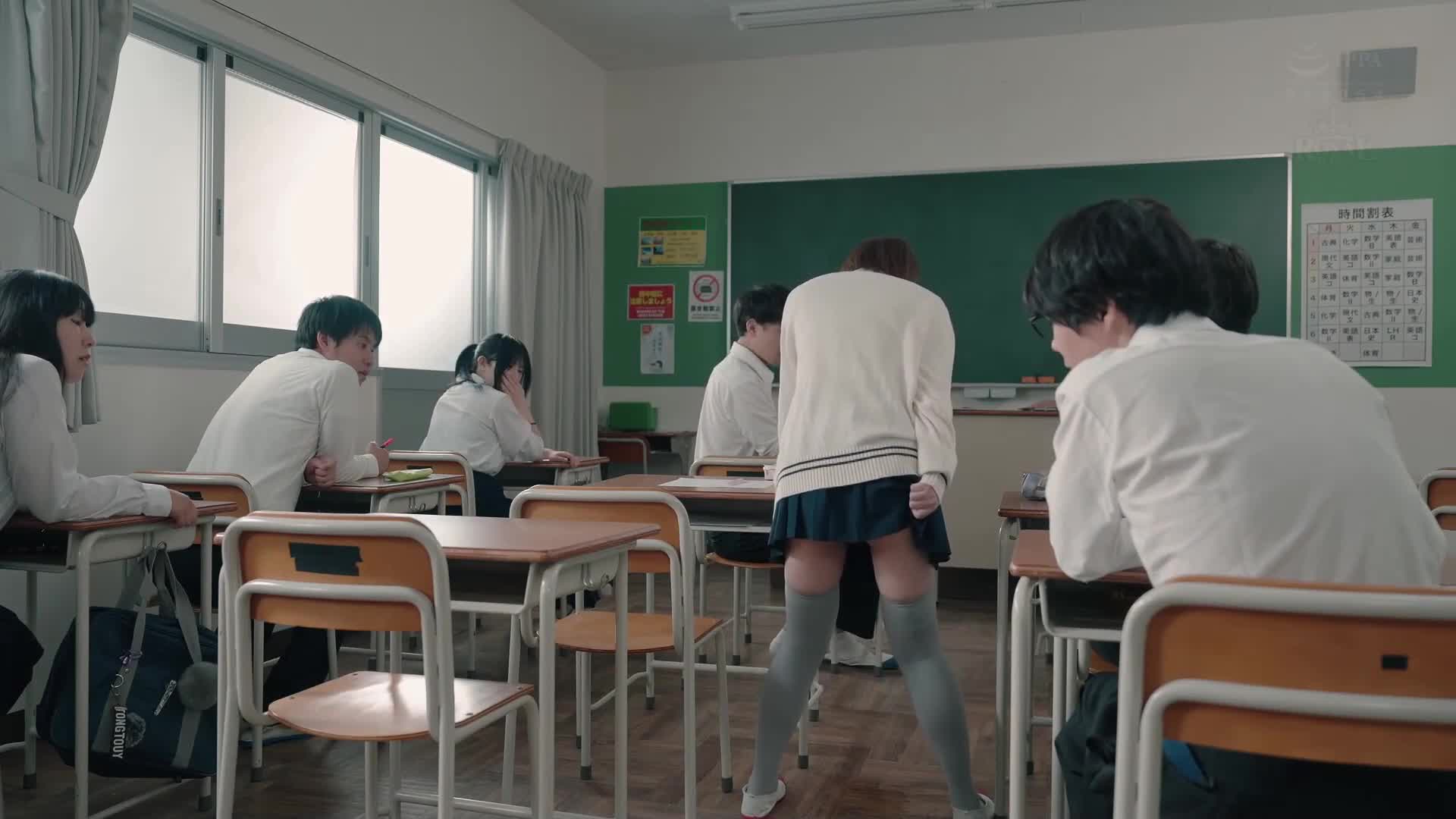 絕對尿失禁領域。被同學灌輸媚藥，總是不停地尿失禁，大腿濕透，最終墮落成為優等生。小栗操 - AV大平台 - 中文字幕，成人影片，AV，國產，線上看