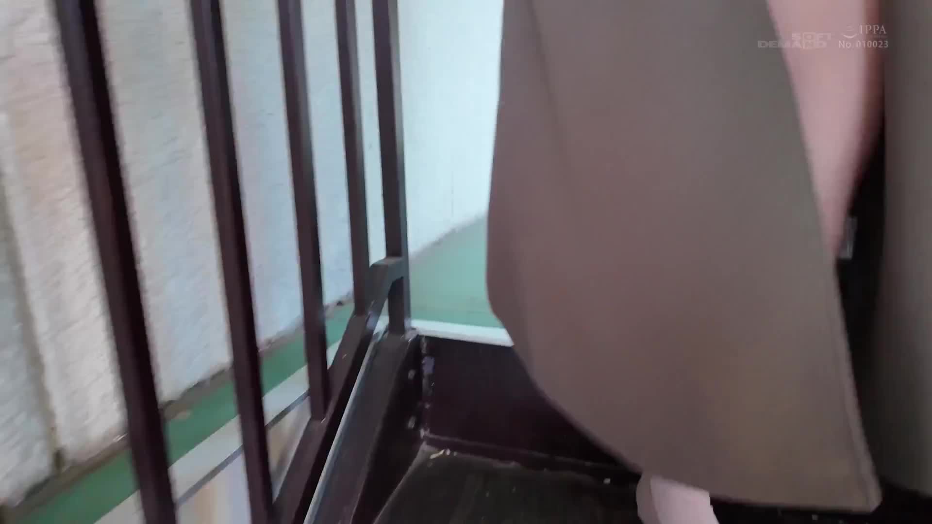 平日下午2點，一位41歲的專業主婦，悄悄在戶外進行露出性行為，不讓丈夫知道 - 小泉玖美 - AV大平台 - 中文字幕，成人影片，AV，國產，線上看