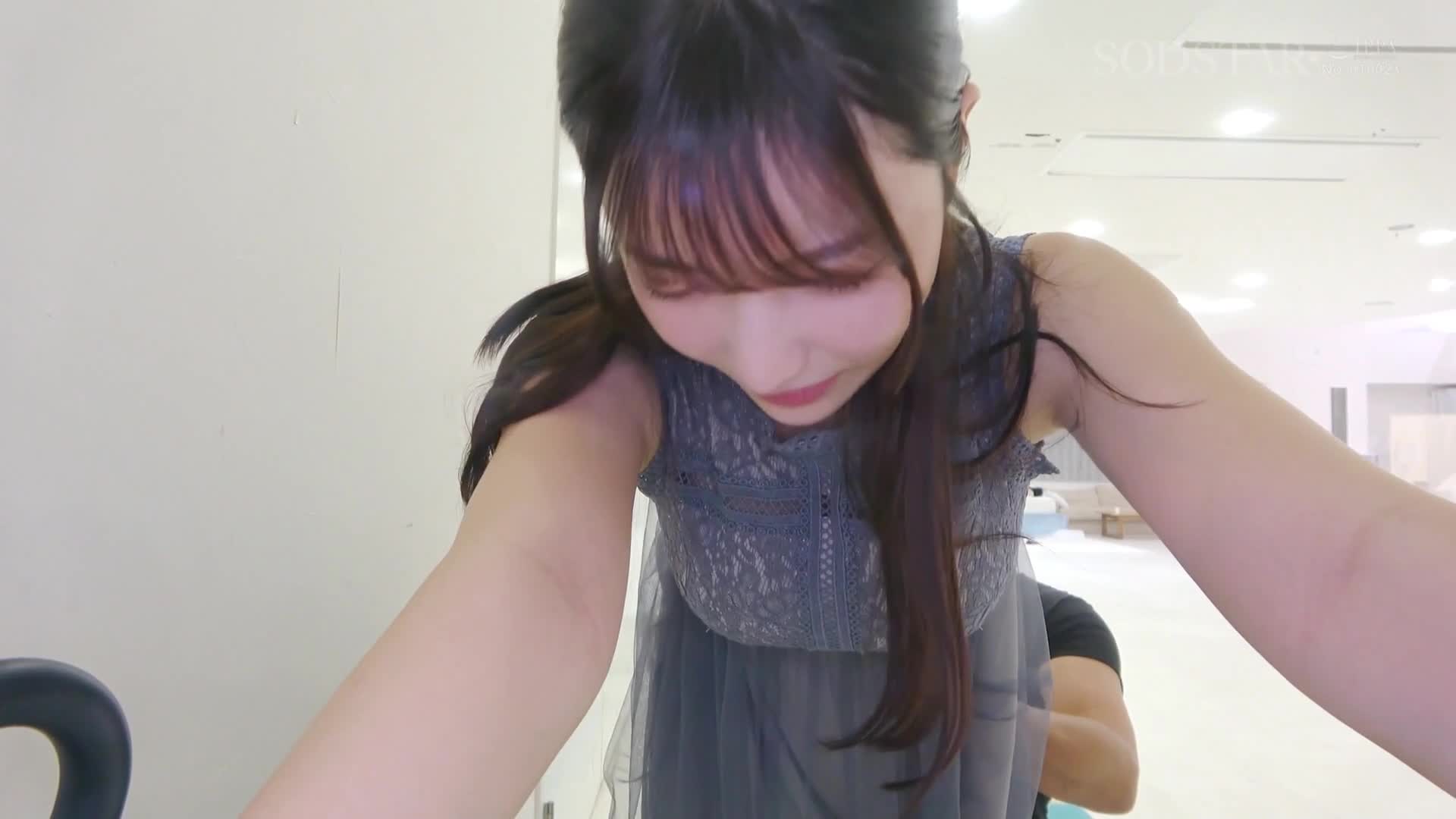 [AI解碼版]SODSTAR畢業拍攝一週後，來公司致最後問候，在回憶的工作室中以感激的最後告別 彩月七緒 - AV大平台 - 中文字幕，成人影片，AV，國產，線上看