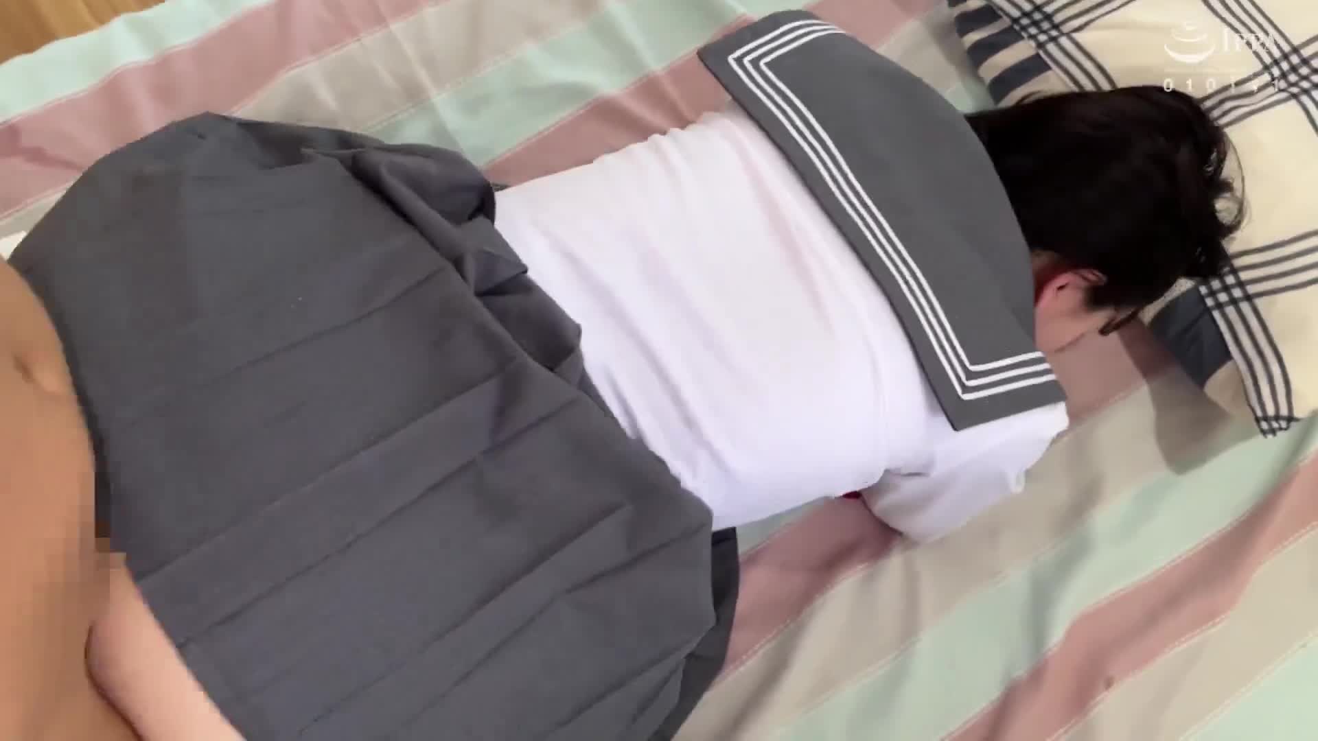 大人制服：與已成為人妻的前女友發生不倫會面...穿著當時的制服讓人起雞皮疙瘩至極，青春回憶的性交讓人羞澀與興奮交織不已 鈴木真夕 - AV大平台 - 中文字幕，成人影片，AV，國產，線上看