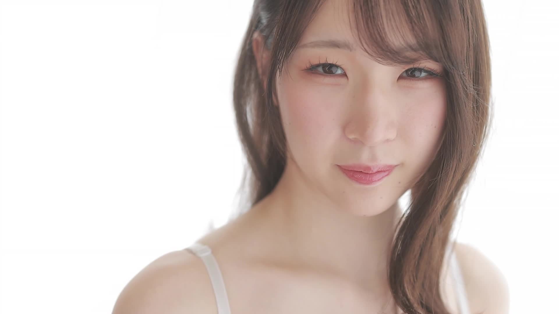 真正的若妻 24歲 結婚1年 直播奶杯 北國居住、丈夫是同班同學。細身巨乳懷著願望，平時隱藏在地道的太太的挖掘初次亮相！第一次出軌，我要出現在AV上… 小松空 - AV大平台 - 中文字幕，成人影片，AV，國產，線上看