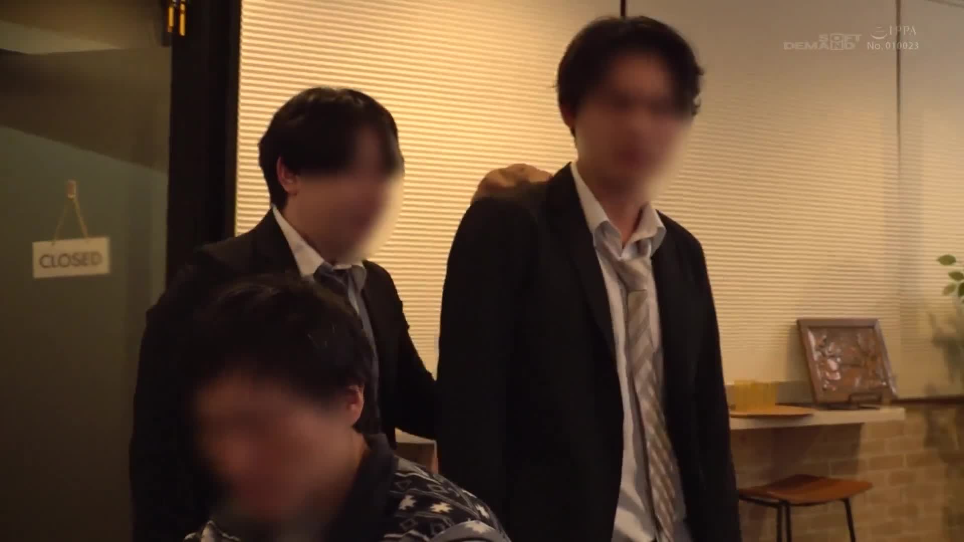 美人咖啡店店員從上班到下班。變態抱怨者將濃厚精液連續噴灑在臉上進行性騷擾 - AV大平台 - 中文字幕，成人影片，AV，國產，線上看