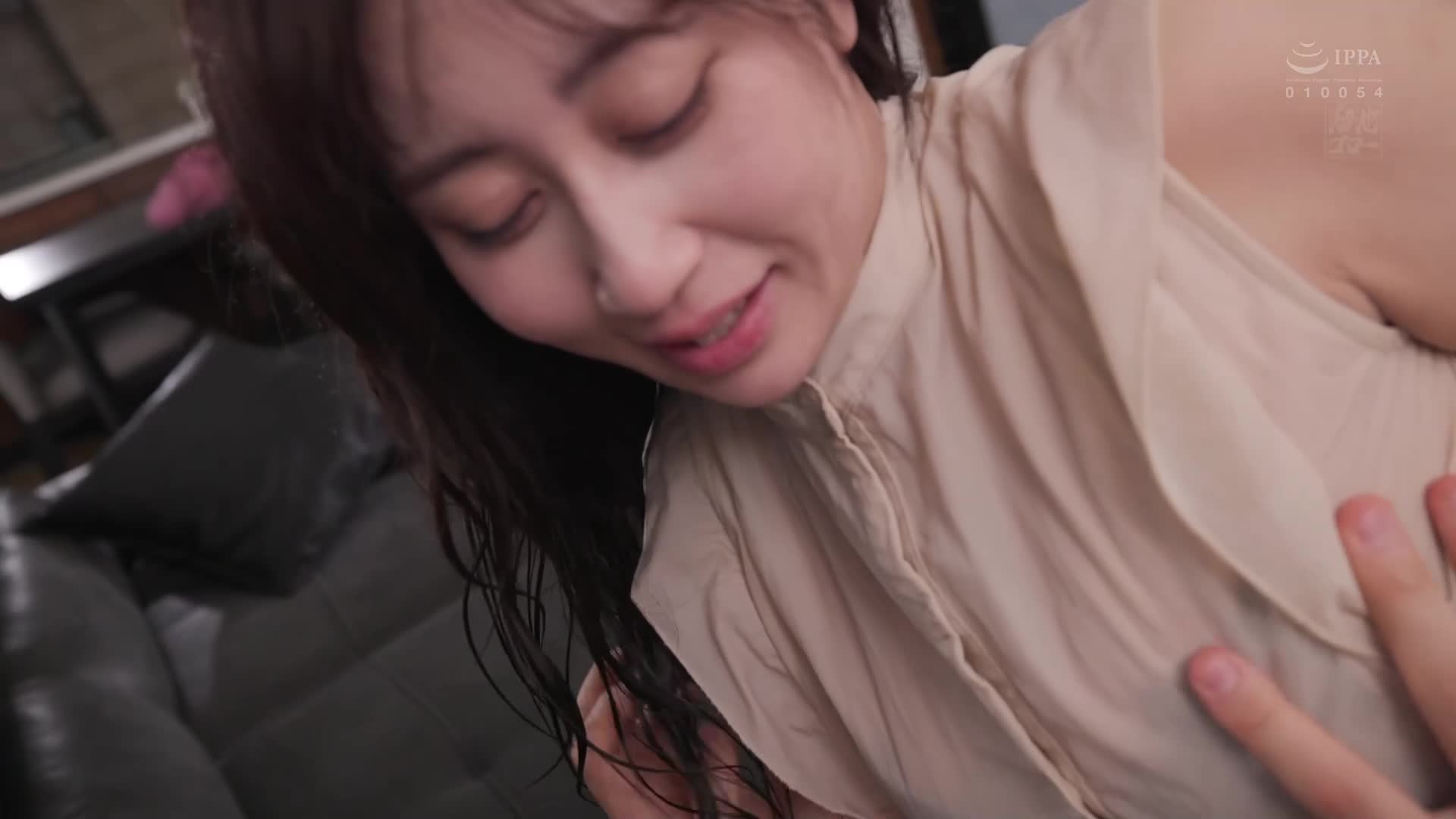 [AI解碼版]人妻在雨天晾晒內褲時…這就是濕身外遇OK的暗示。小宮薫 - AV大平台 - 中文字幕，成人影片，AV，國產，線上看